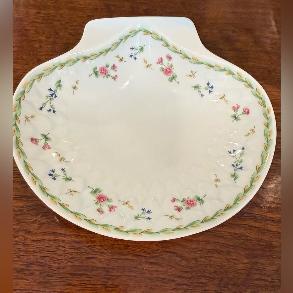 Vintage Estate Bernardaud Limoges France Poe Shell Shaped Trinket Ring Dish